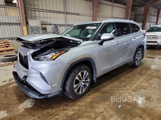 TOYOTA HIGHLANDER XLE