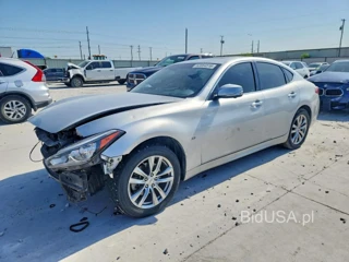 INFINITI Q70 3.7
