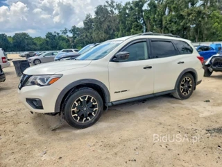 NISSAN PATHFINDER SV