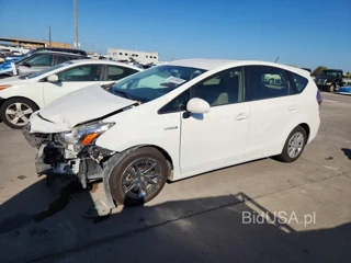 TOYOTA PRIUS V TWO