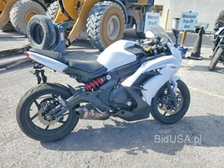KAWASAKI EX650 E