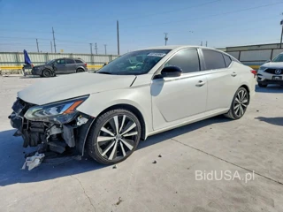 NISSAN ALTIMA SR