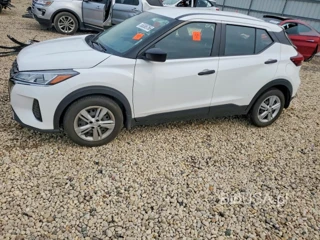 NISSAN KICKS S
