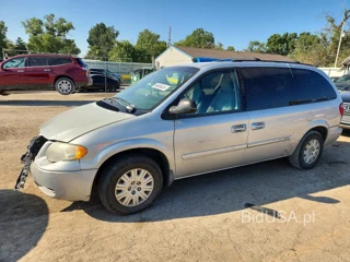 CHRYSLER TOWN & COUNTRY LX