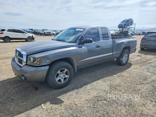 DODGE DAKOTA SLT