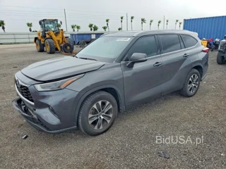 TOYOTA HIGHLANDER XLE