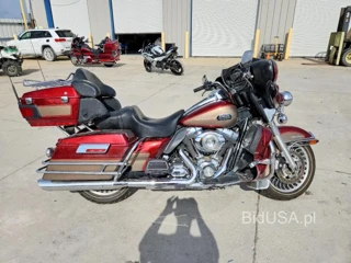 HARLEY-DAVIDSON FLHTCU