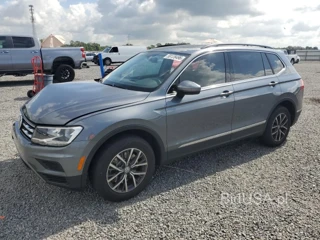 VOLKSWAGEN TIGUAN SE