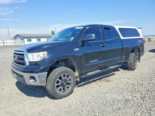 TOYOTA TUNDRA DOUBLE CAB SR5
