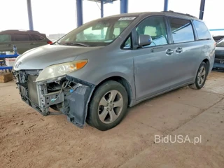 TOYOTA SIENNA LE 8-PASSENGER