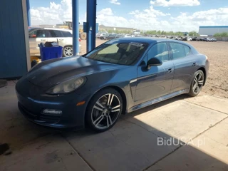PORSCHE PANAMERA 2