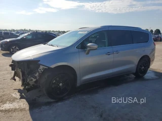 CHRYSLER PACIFICA TOURING L