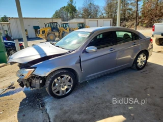 CHRYSLER 200