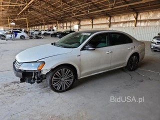 VOLKSWAGEN PASSAT SE
