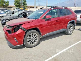 TOYOTA RAV4 XLE PREMIUM