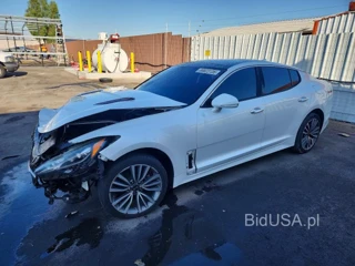 KIA STINGER PREMIUM