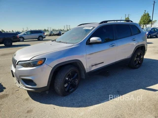 JEEP CHEROKEE LATITUDE PLUS