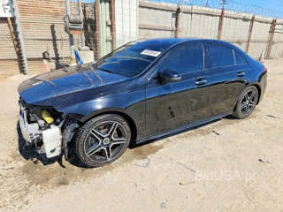 MERCEDES-BENZ A 220 4MATIC