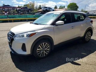 NISSAN KICKS SV