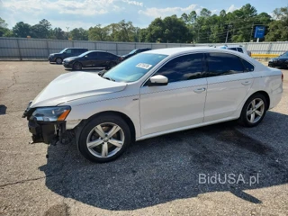 VOLKSWAGEN PASSAT S