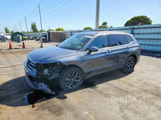 VOLKSWAGEN TIGUAN SE