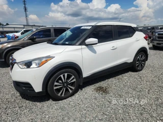 NISSAN KICKS S