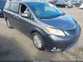 TOYOTA TOYOTA SIENNA XLE