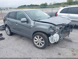 MITSUBISHI MITSUBISHI OUTLANDER SPORT ES