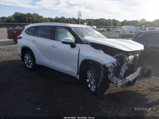TOYOTA TOYOTA HIGHLANDER LIMITED