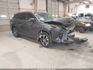 TOYOTA TOYOTA HIGHLANDER XLE