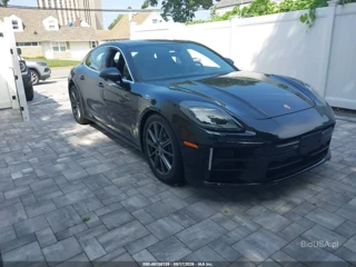 PORSCHE PORSCHE PANAMERA 4