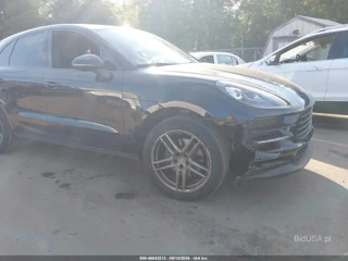 PORSCHE PORSCHE MACAN