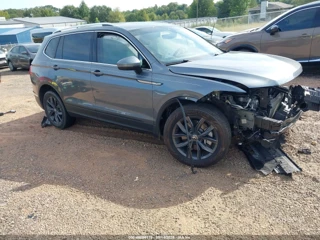 VOLKSWAGEN VOLKSWAGEN TIGUAN 2.0T SE