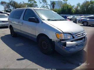 TOYOTA TOYOTA SIENNA CE