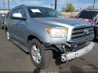 TOYOTA TOYOTA SEQUOIA SR5 5.7L V8