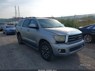 TOYOTA TOYOTA SEQUOIA SR5 5.7L V8