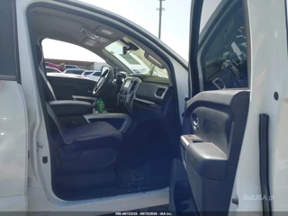NISSAN NISSAN TITAN XD SV GAS