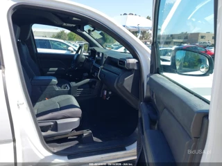 TOYOTA TOYOTA TACOMA SR