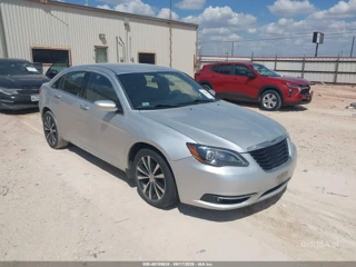 CHRYSLER CHRYSLER 200 S