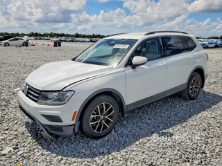 VOLKSWAGEN TIGUAN SE