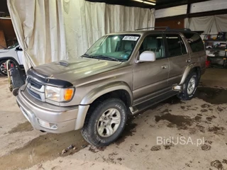 TOYOTA 4RUNNER SR5