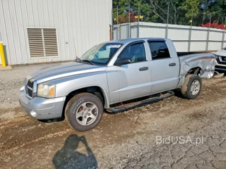 DODGE DAKOTA QUAD SLT