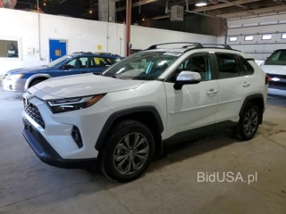 TOYOTA RAV4 XLE PREMIUM
