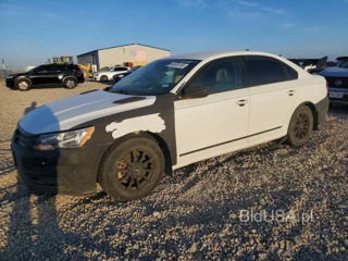 VOLKSWAGEN PASSAT S
