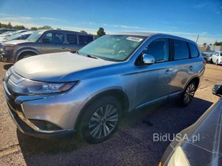 MITSUBISHI OUTLANDER SE