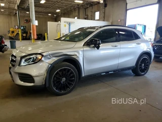 MERCEDES-BENZ GLA 250 4MATIC