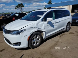 CHRYSLER PACIFICA TOURING L PLUS