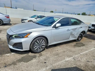 NISSAN ALTIMA SV