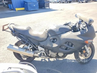 SUZUKI GSX750 F