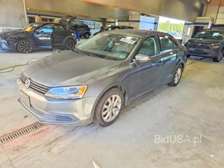 VOLKSWAGEN JETTA SE